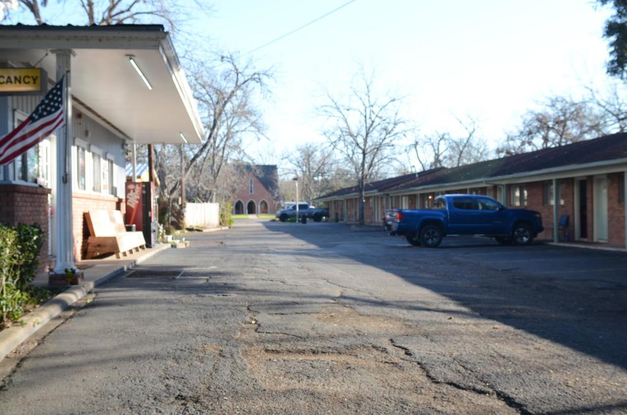 The Oak Motel Ла-Грейндж Экстерьер фото