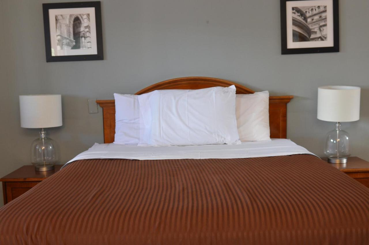 The Oak Motel Ла-Грейндж Экстерьер фото