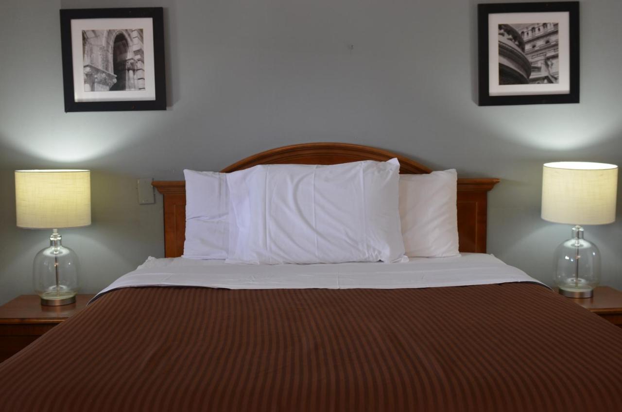 The Oak Motel Ла-Грейндж Экстерьер фото